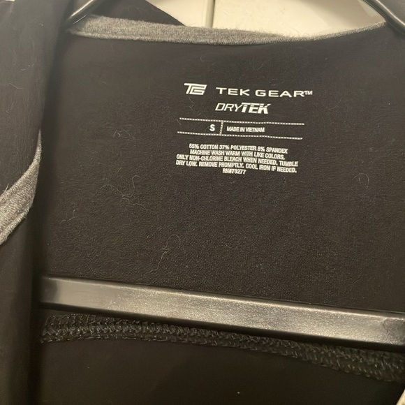 3 FOR $15 ‼️ NWT Tek Gear running jacket - Picture 2 of 5